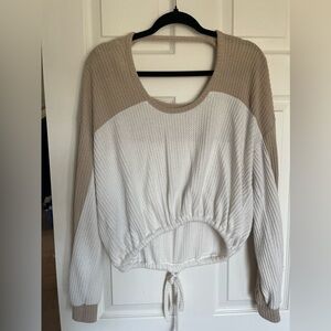 Hollister sweater size small